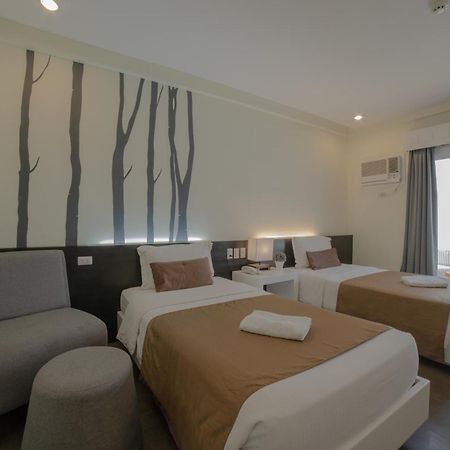One Manalo Place Puerto Princesa Εξωτερικό φωτογραφία