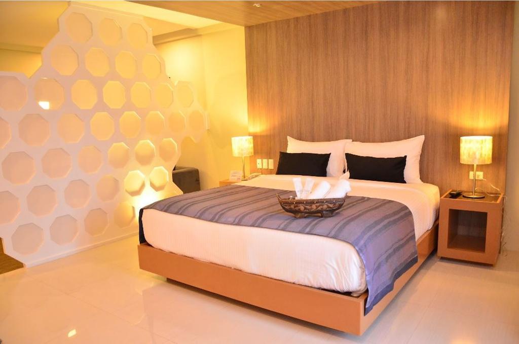 One Manalo Place Puerto Princesa Εξωτερικό φωτογραφία