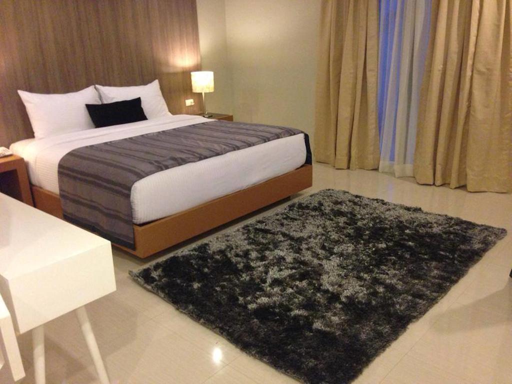 One Manalo Place Puerto Princesa Εξωτερικό φωτογραφία