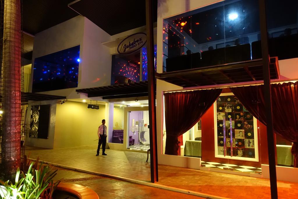One Manalo Place Puerto Princesa Εξωτερικό φωτογραφία