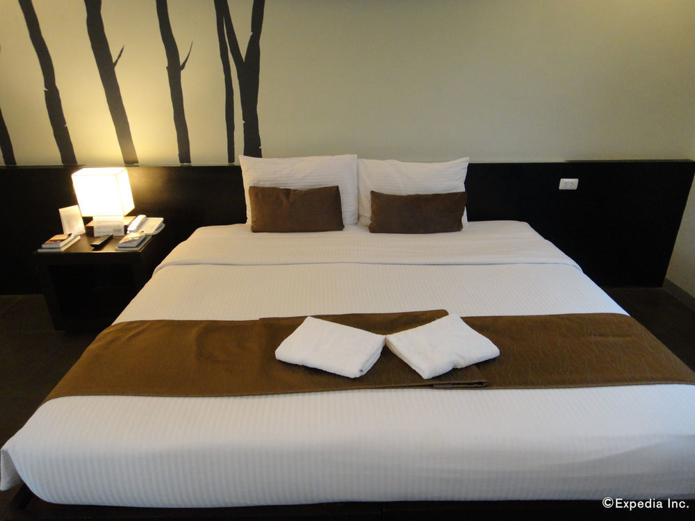 One Manalo Place Puerto Princesa Εξωτερικό φωτογραφία