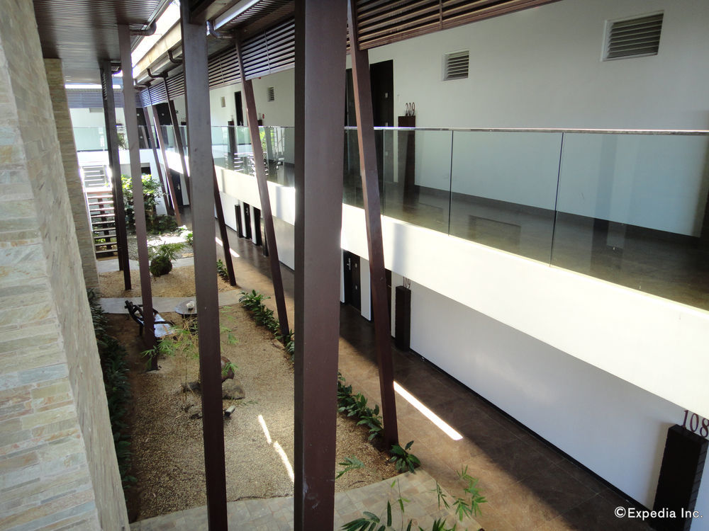 One Manalo Place Puerto Princesa Εξωτερικό φωτογραφία